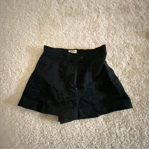 Wilfred High Waist Black Shorts - Picture 2 of 4